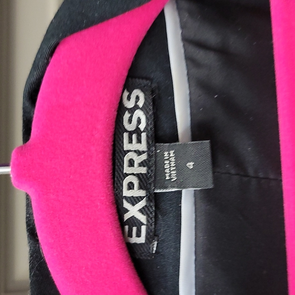 Express Blazer - Picture 2 of 7